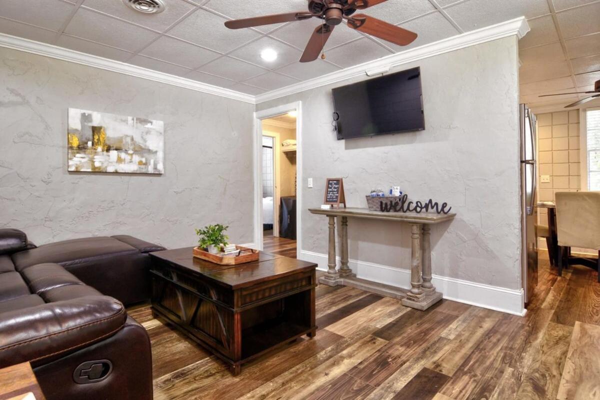 Comfortable Cottage On The Blue Mile - Close To Gsu! 스테이츠보로 외부 사진